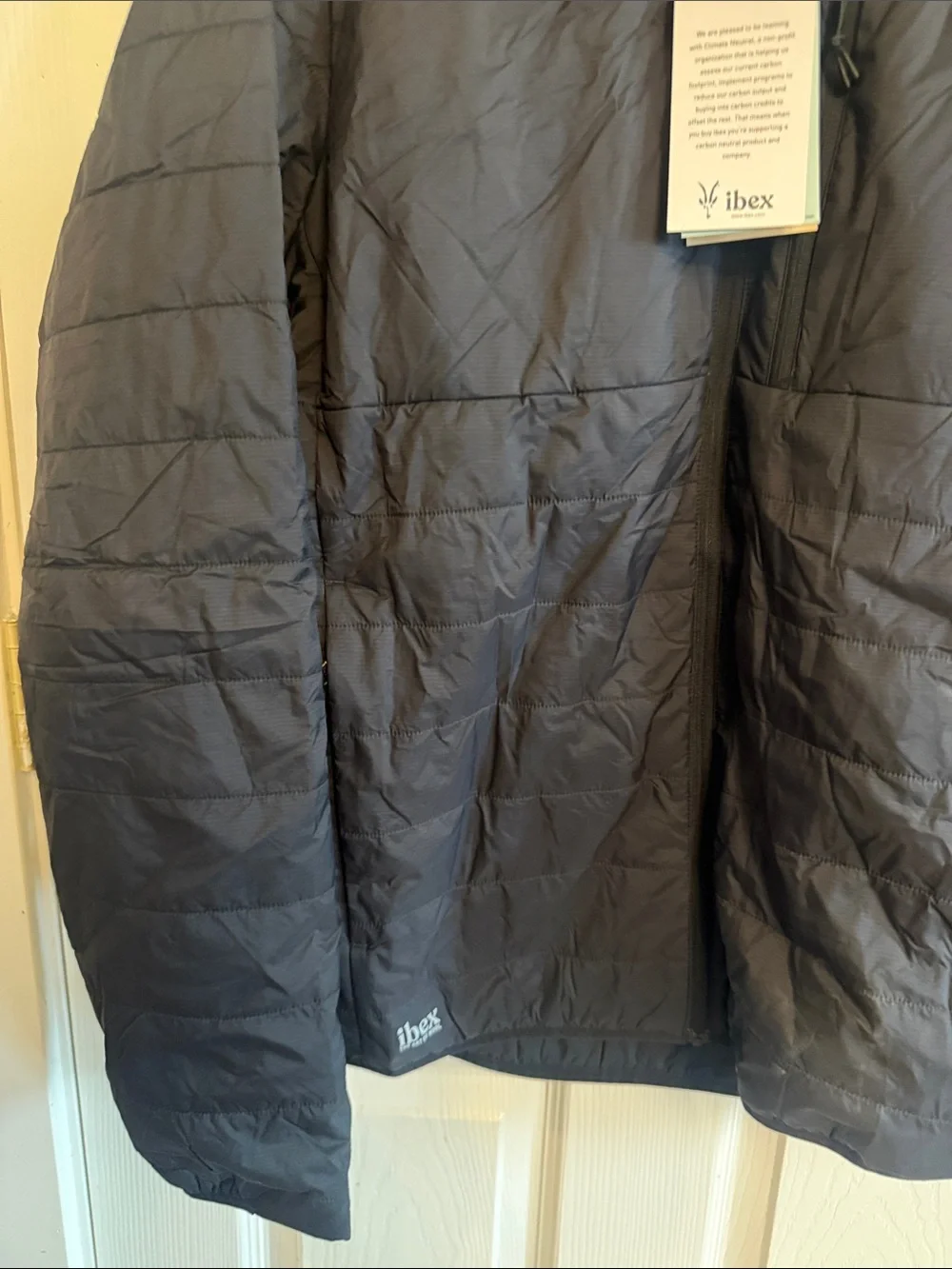 ibex Men's merino wool Aire lightweight Black Hooded Puffer Jacket • Large